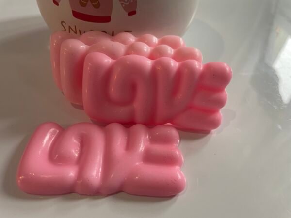 Fondant parfumé senteur «Love » inspiration de «Amor Amor »