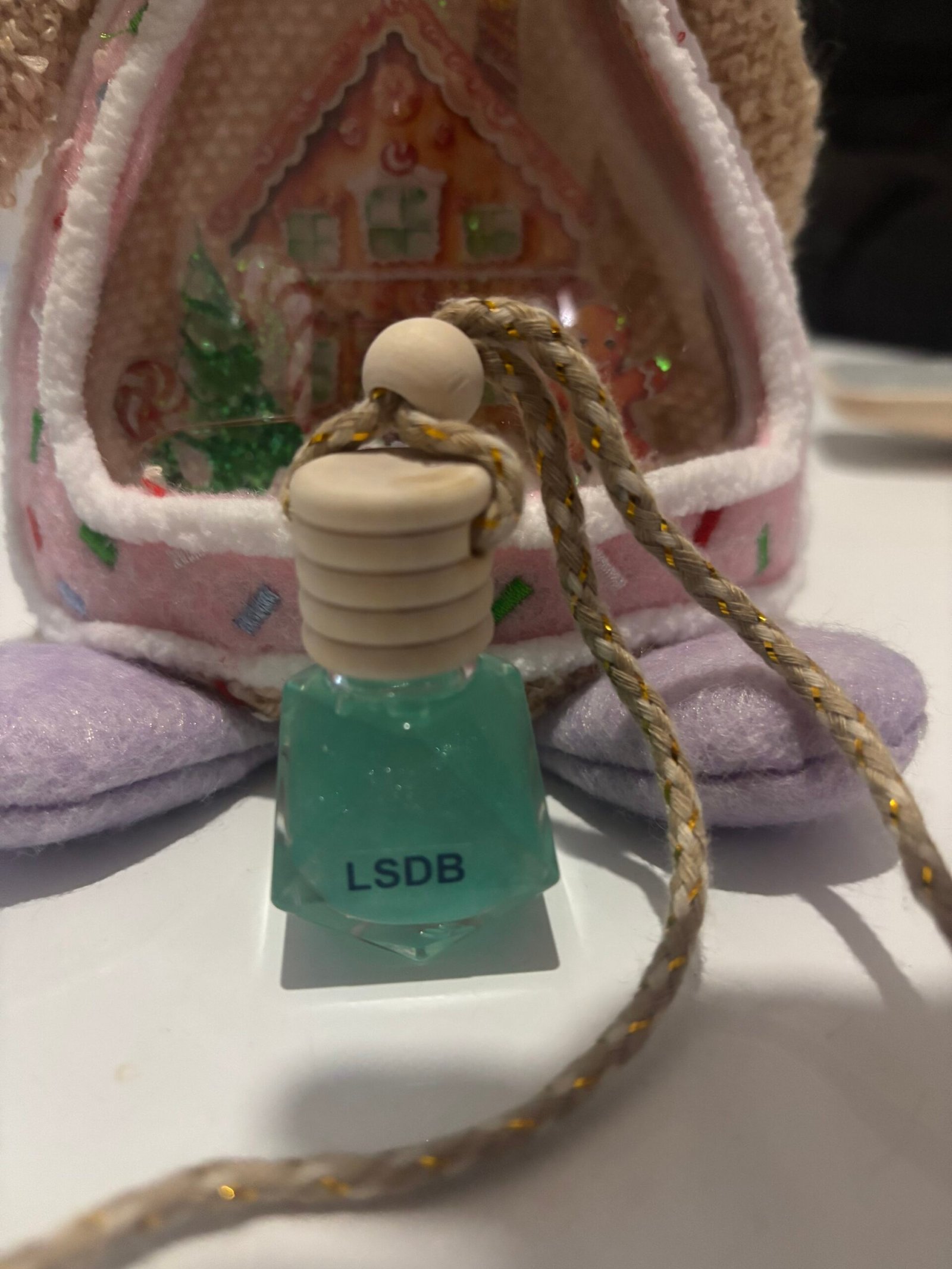 Diffuseur de voiture «Envolée aérienne » inspiration «Lenor envolée d’air »