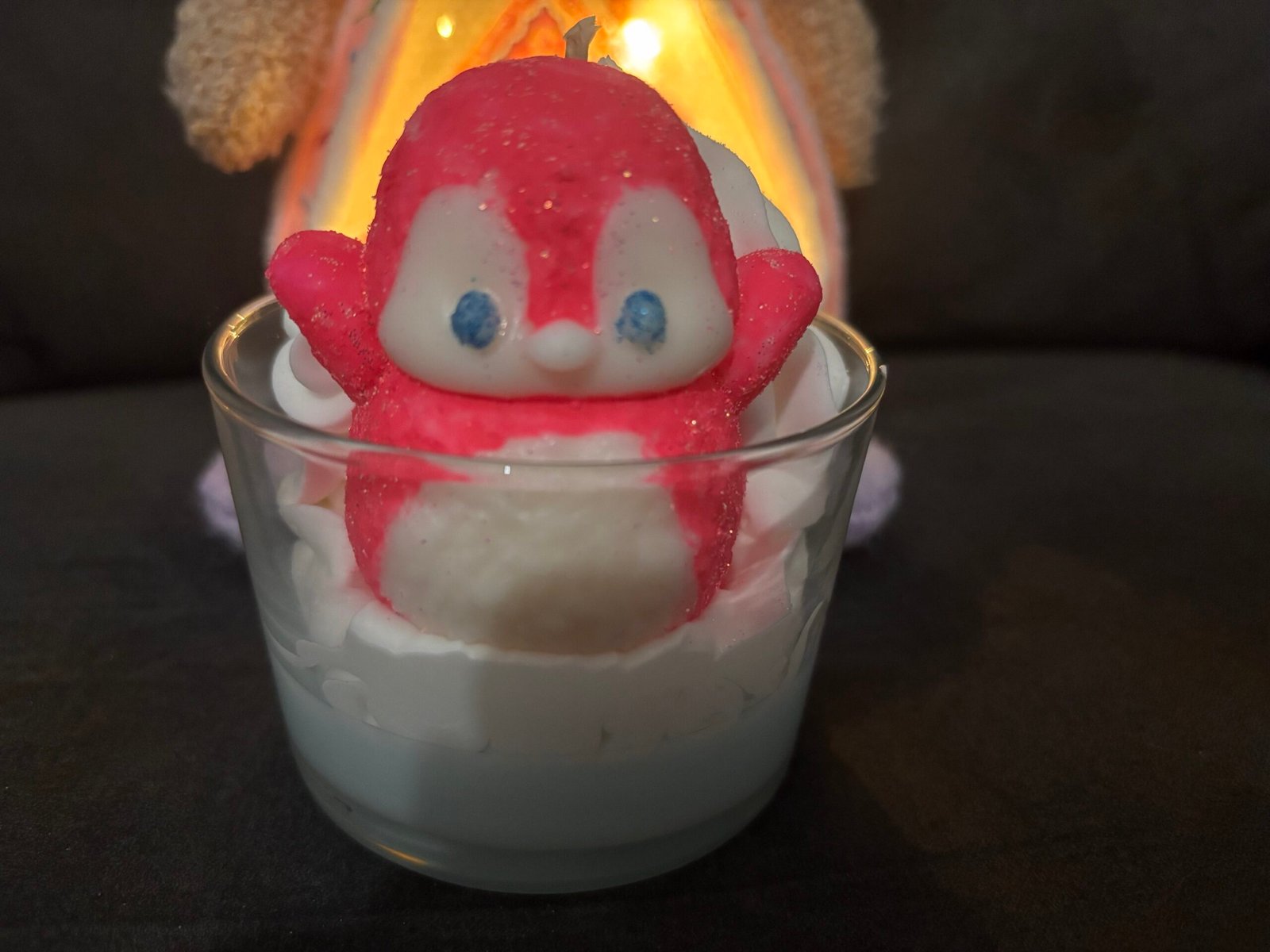 Bougie gourmande pingouin senteur «Marron glacé » – Image 5