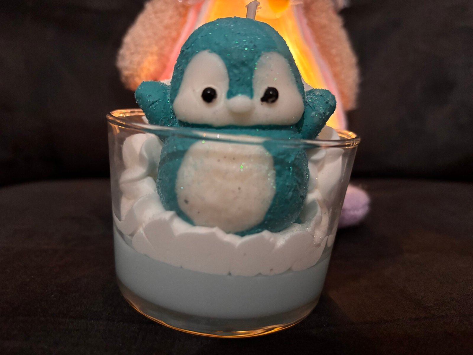 Bougie gourmande pingouin senteur «Marron glacé » – Image 4