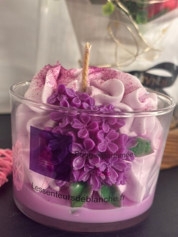 Bougie gourmande senteur «Lilas »
